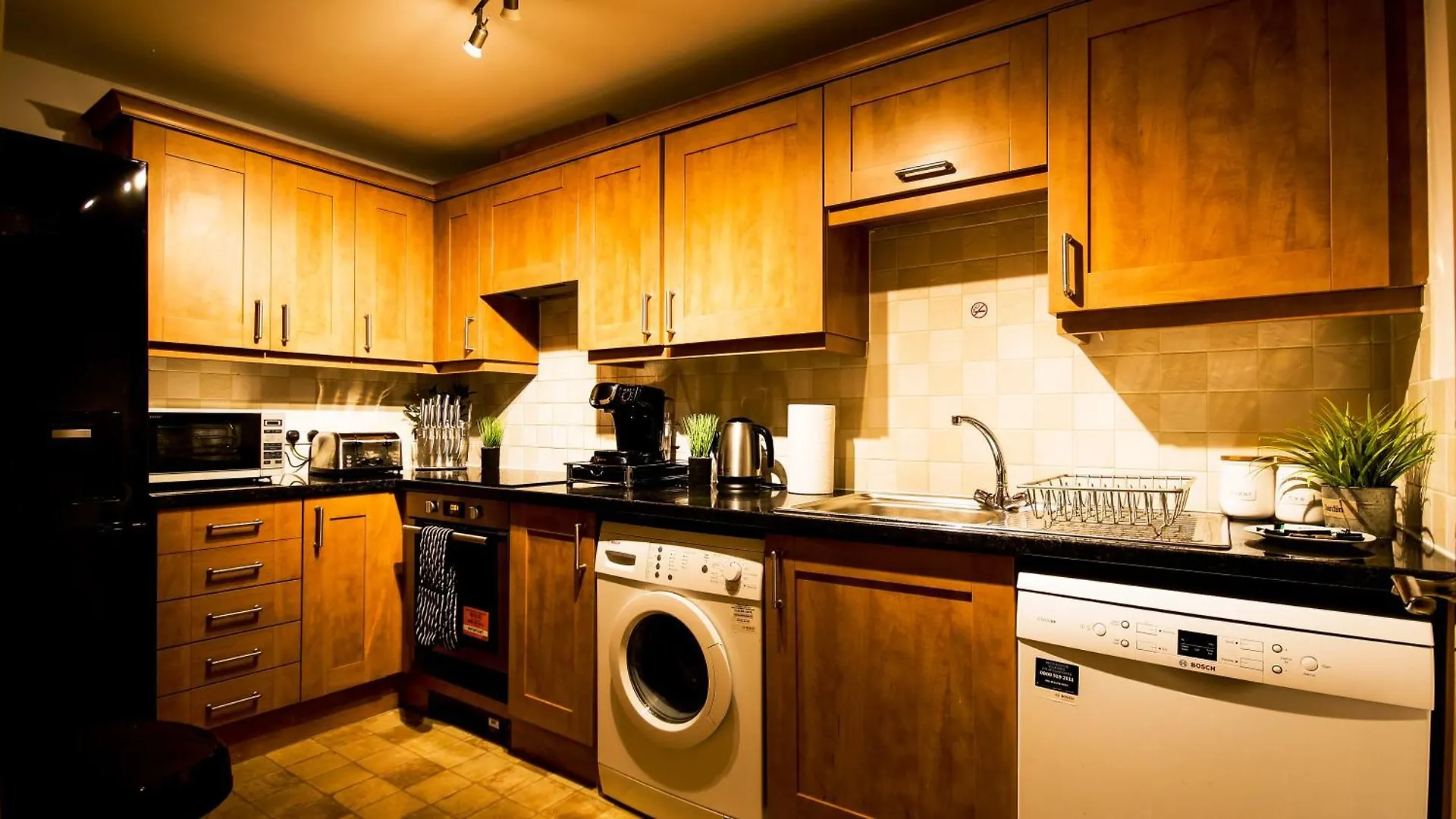 Southampton Central Apartments - Wise Stays